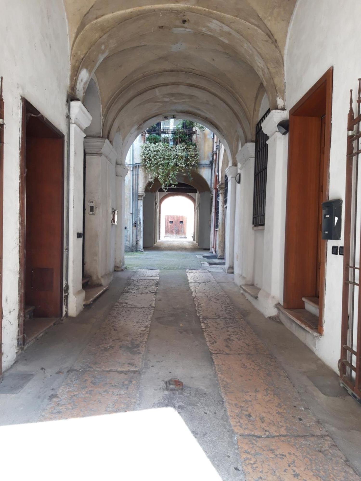 Foodwineart Apartment Mantova Exterior photo